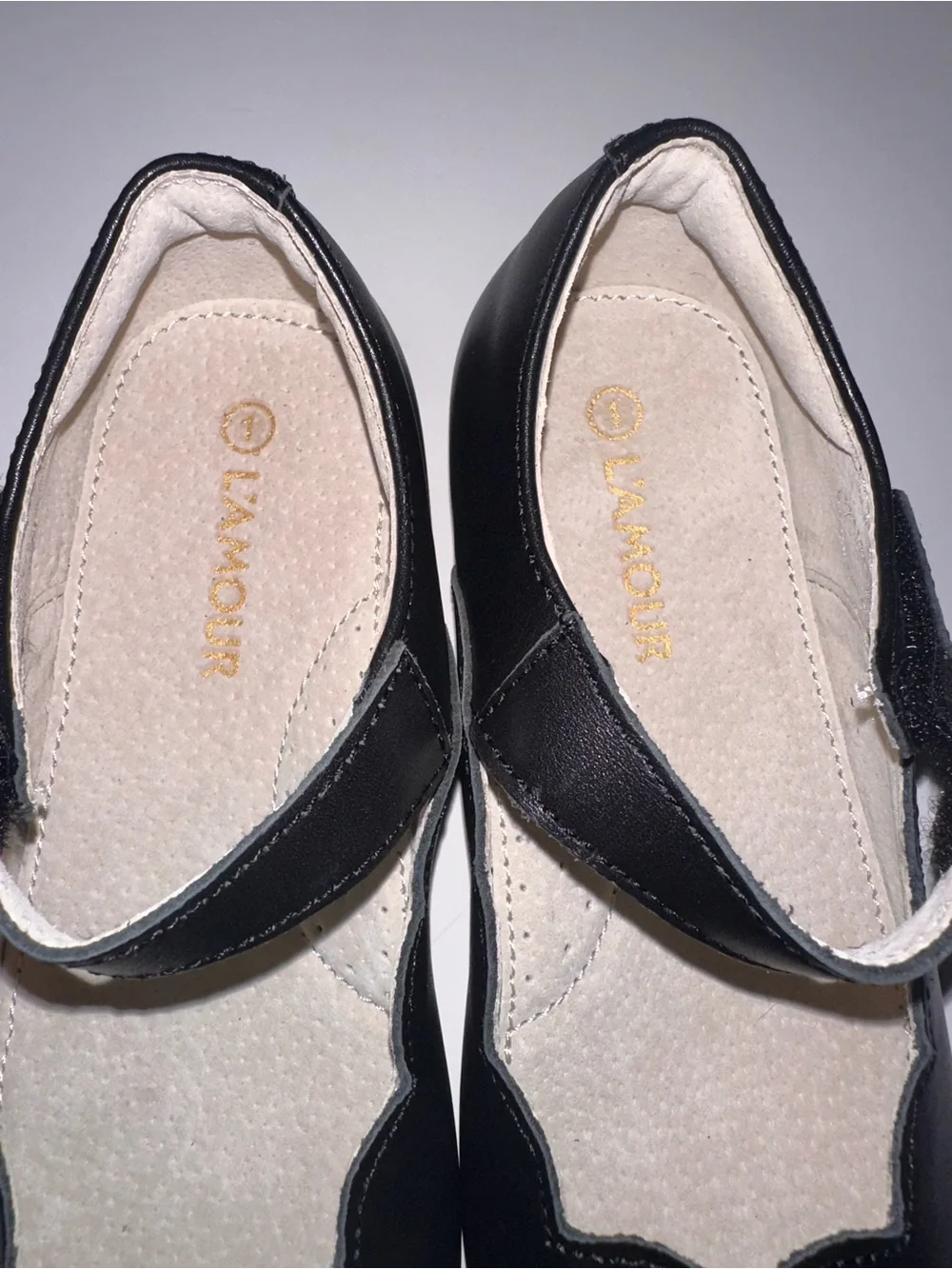 Girls L’amour Black Mary Jane Dress Shoes with Scalloped Edge